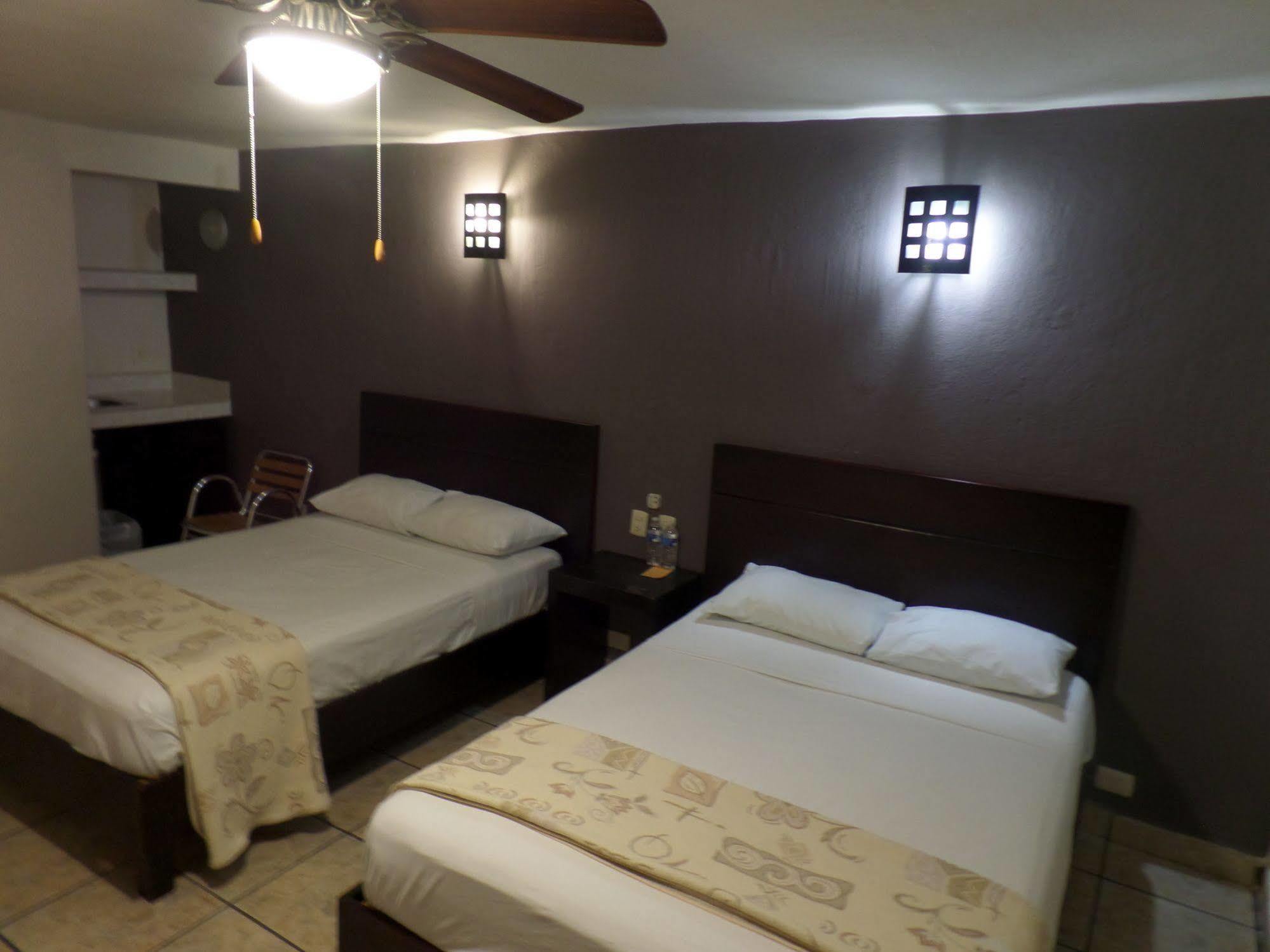 Uke Inn Hotel & Suites Xamaipak Tuxtla Gutiérrez Exterior foto